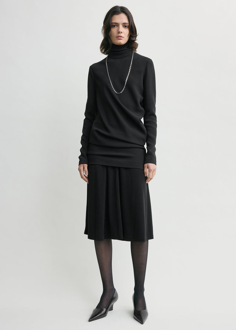 High-neck twist blouse black