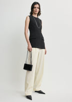 Sleeveless pocket top black