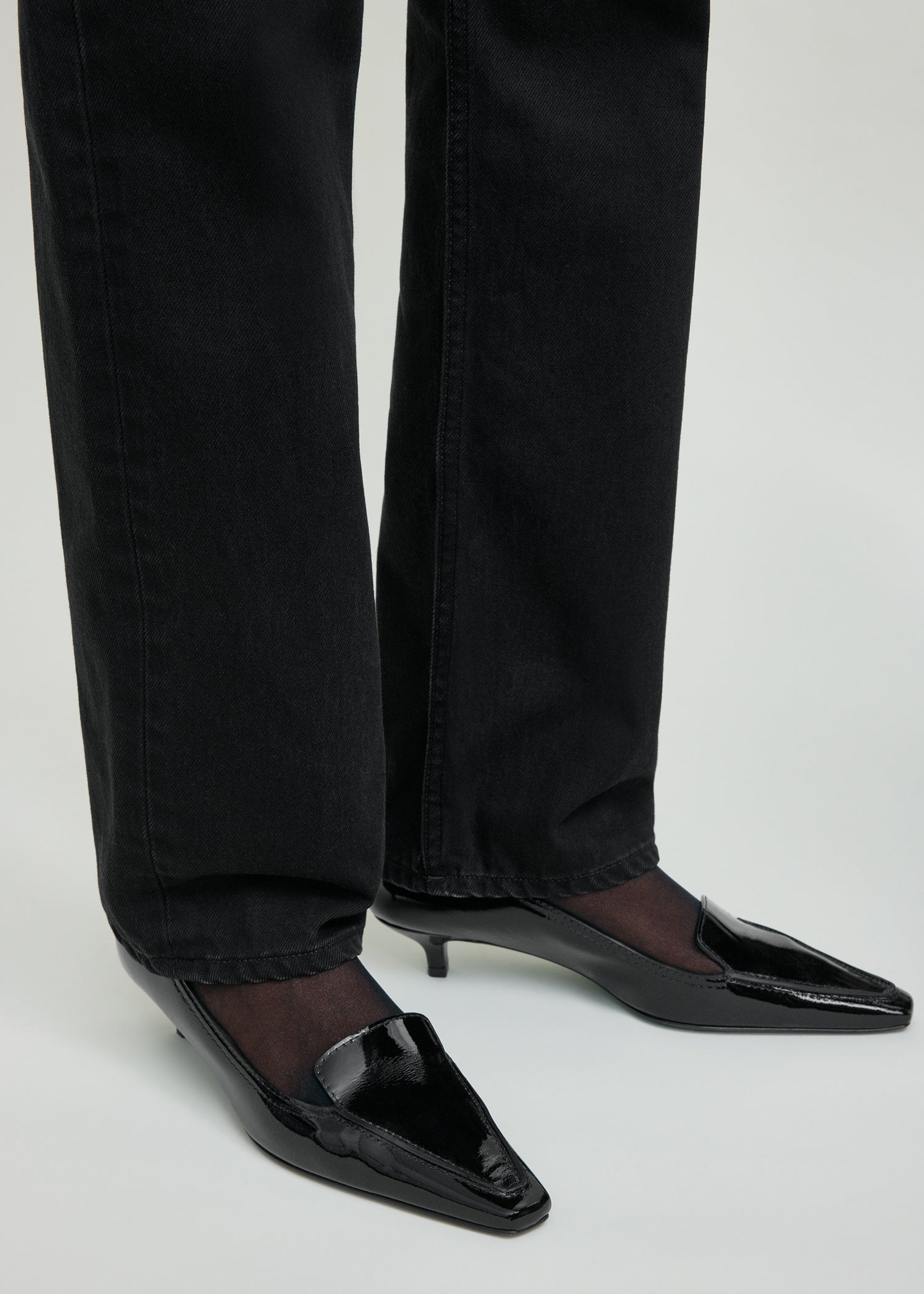 Patent loafer pumps black