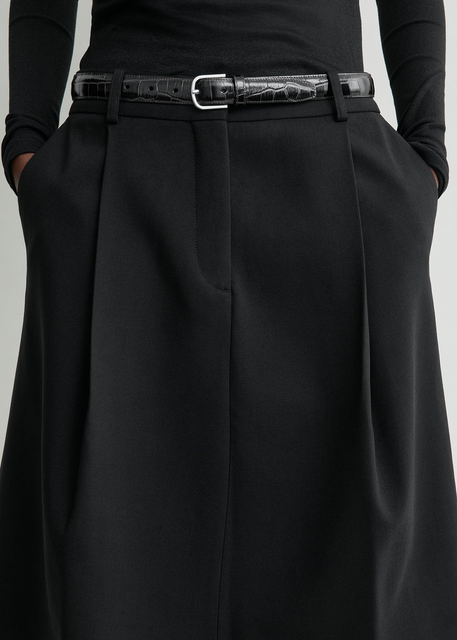 Tailored pleat skirt black