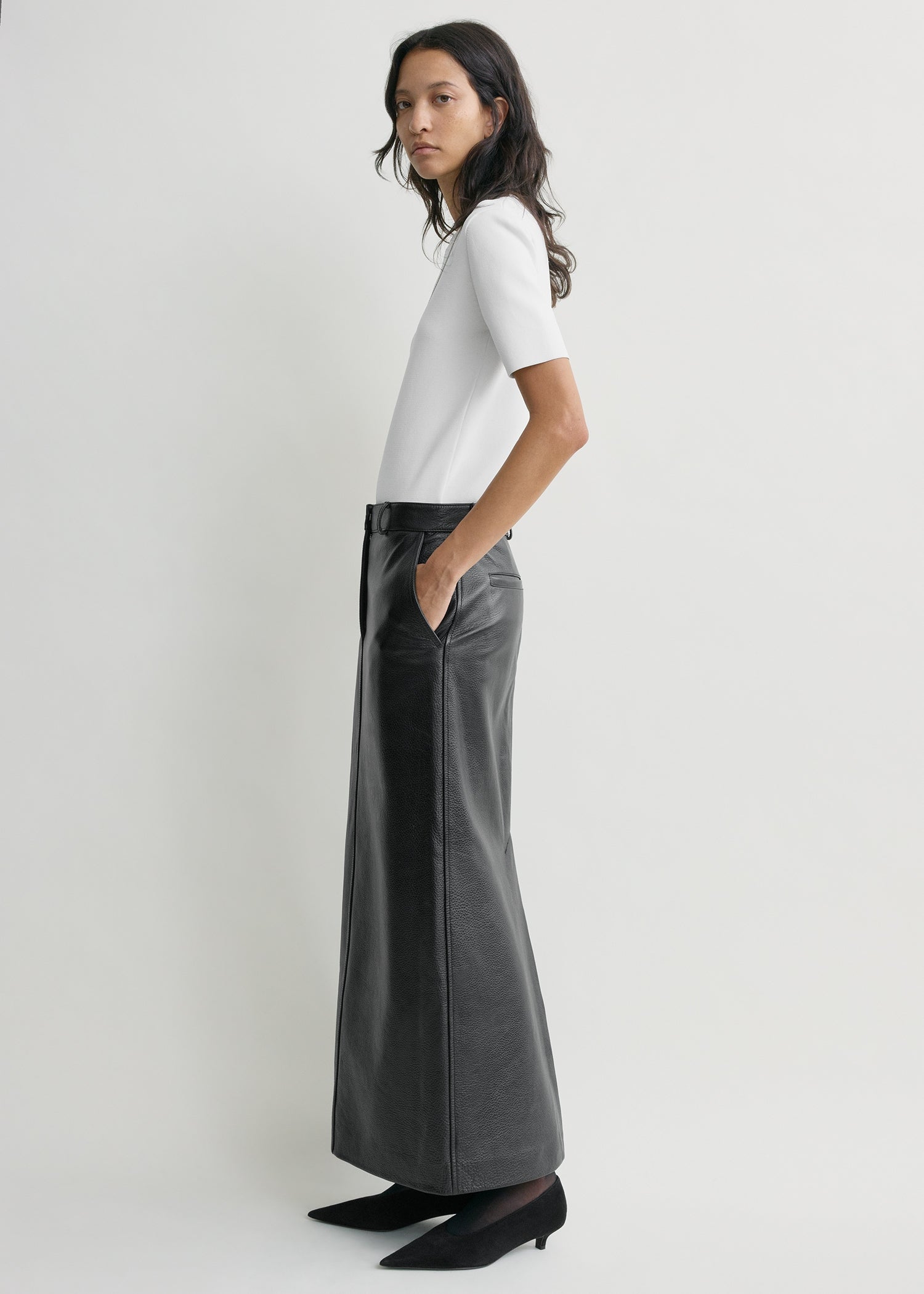 Grained-leather straight skirt black
