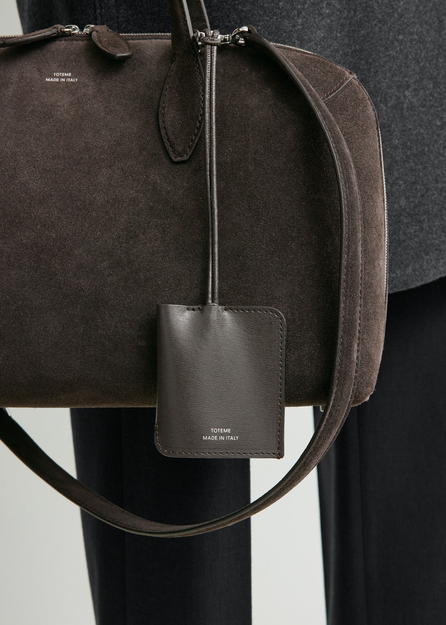 Leather keyring bark