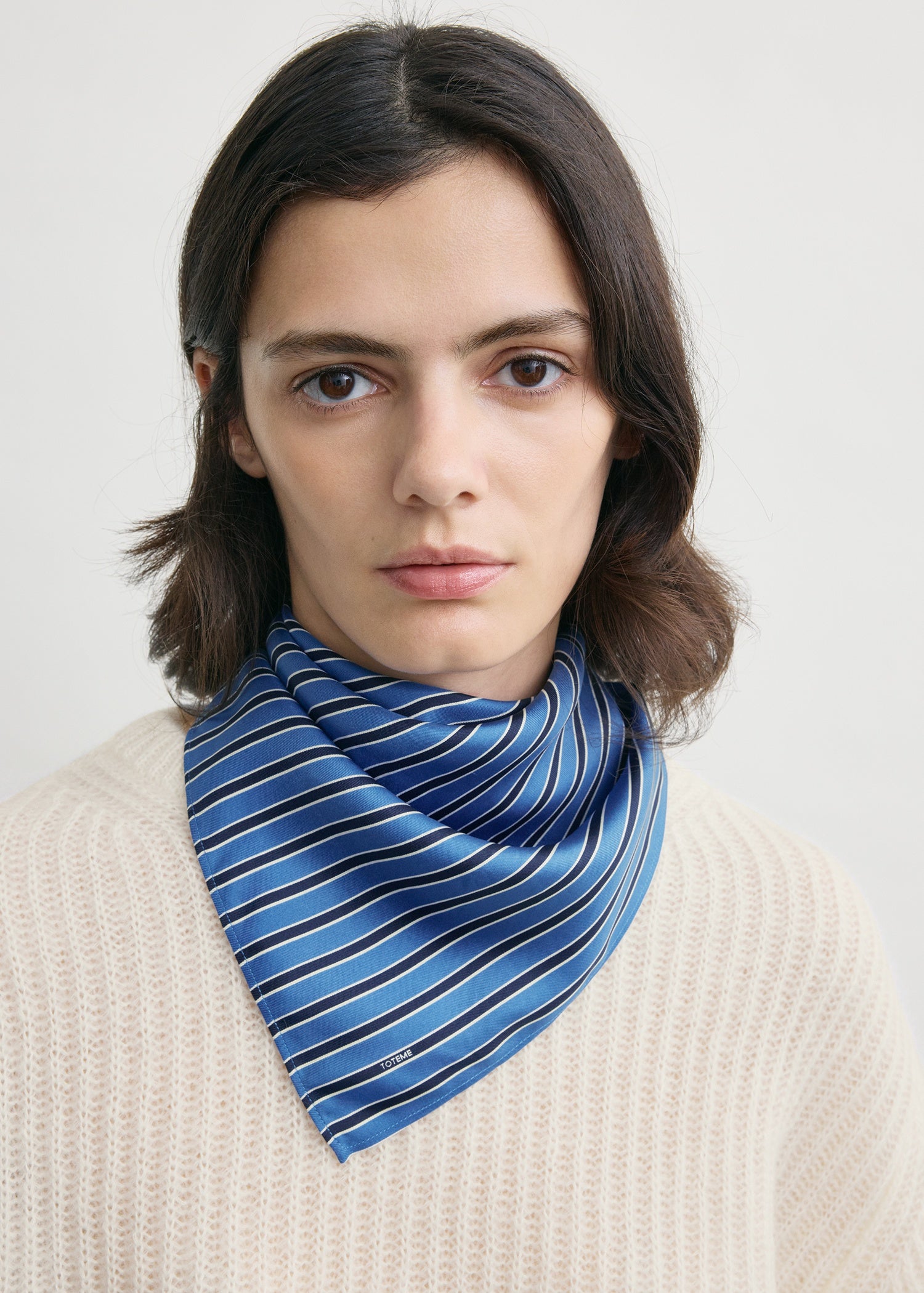 Striped silk scarf blue/navy