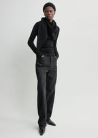 Triangle wool scarf black