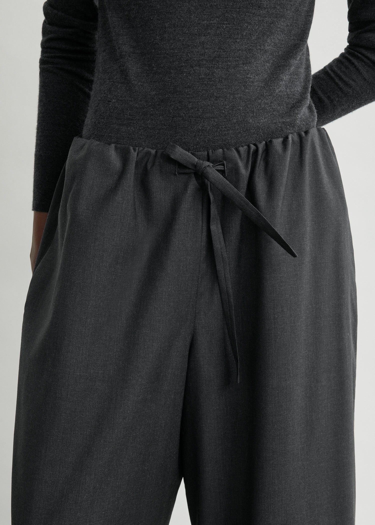 Drawstring dinner trousers charcoal melange