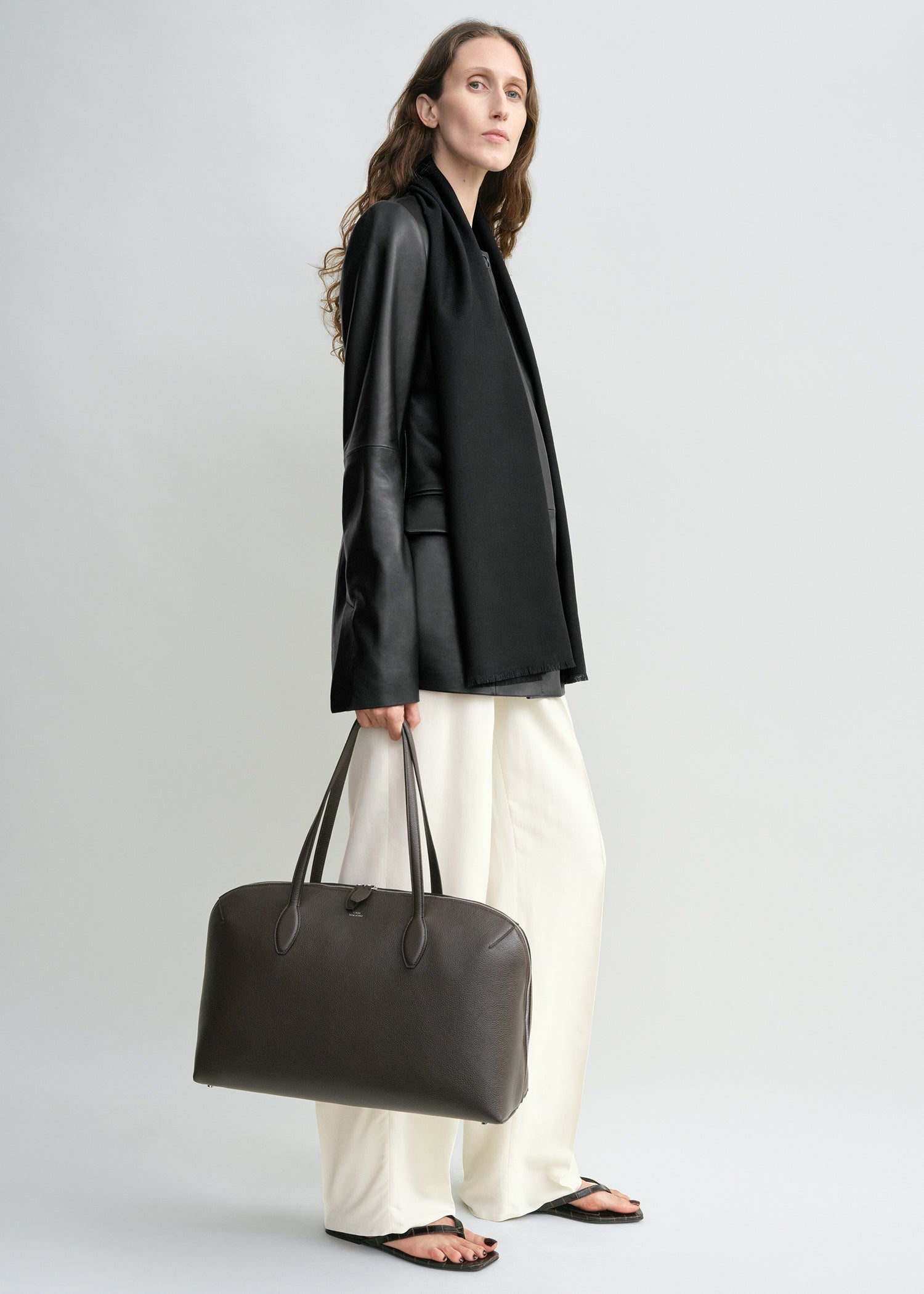 Grained-leather day tote dark chocolate