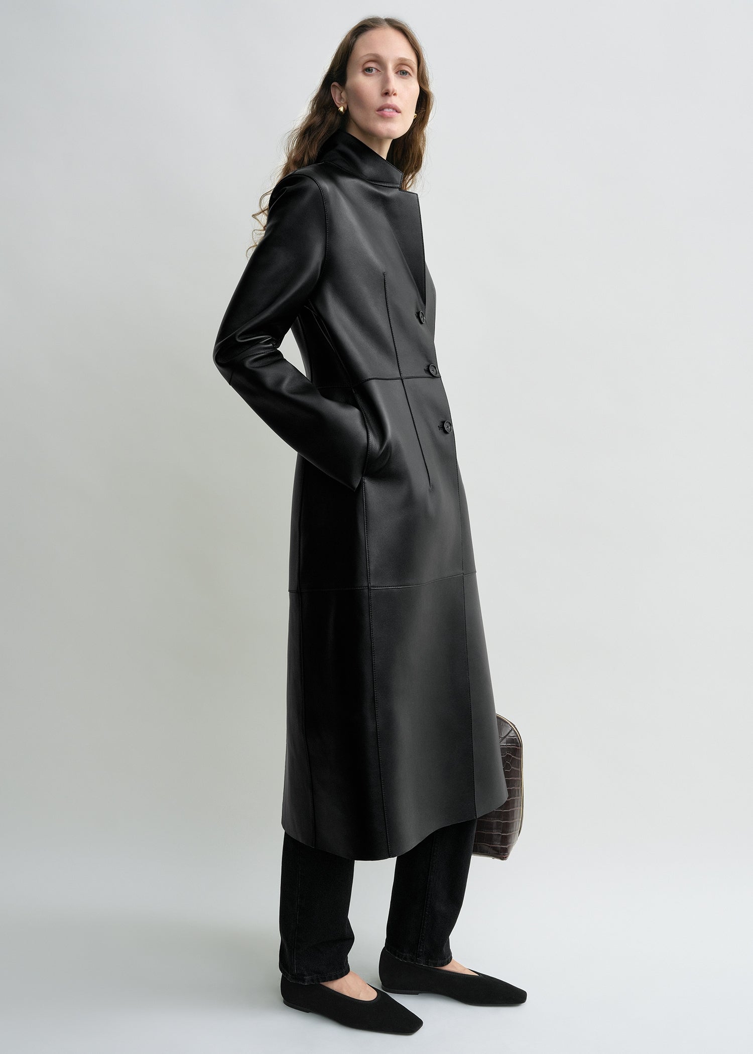 Slim leather coat black