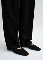 Minimalist suede ballerinas black