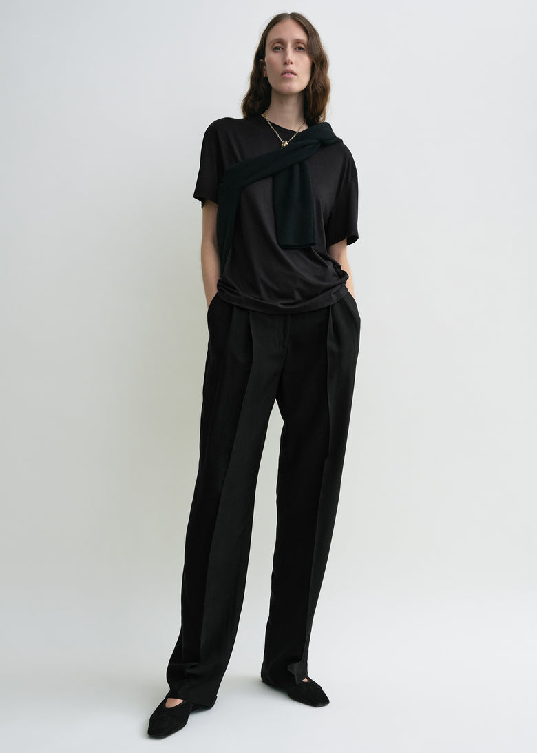 Double-pleat fluid trousers black petite