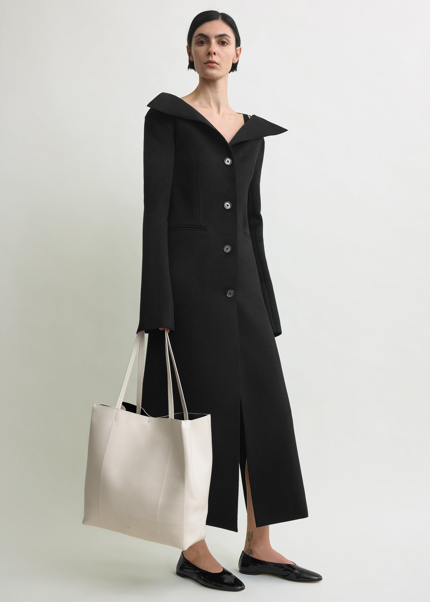 Roam leather tote stone