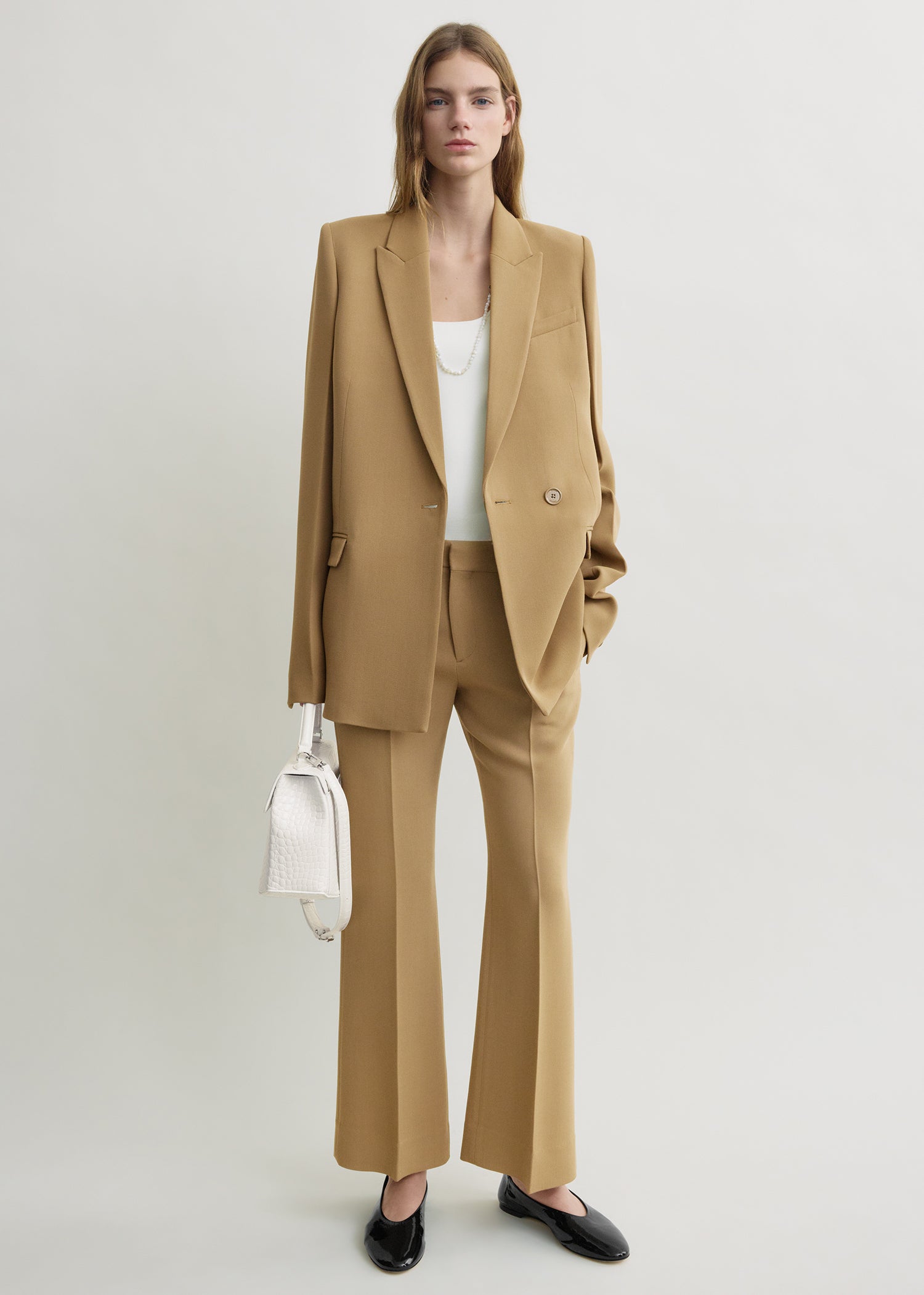 Slim tailored blazer beige