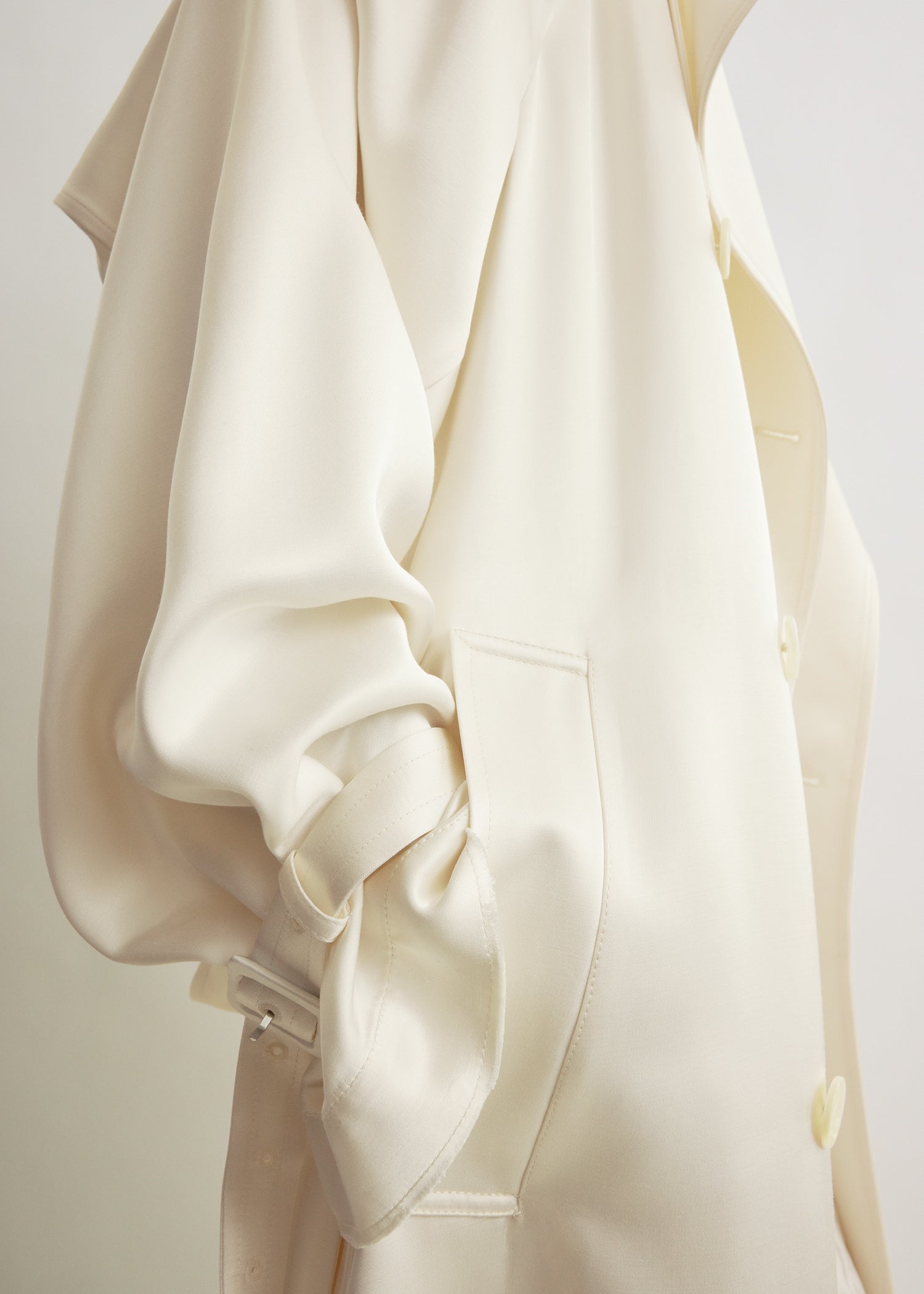Draped satin trench off-white