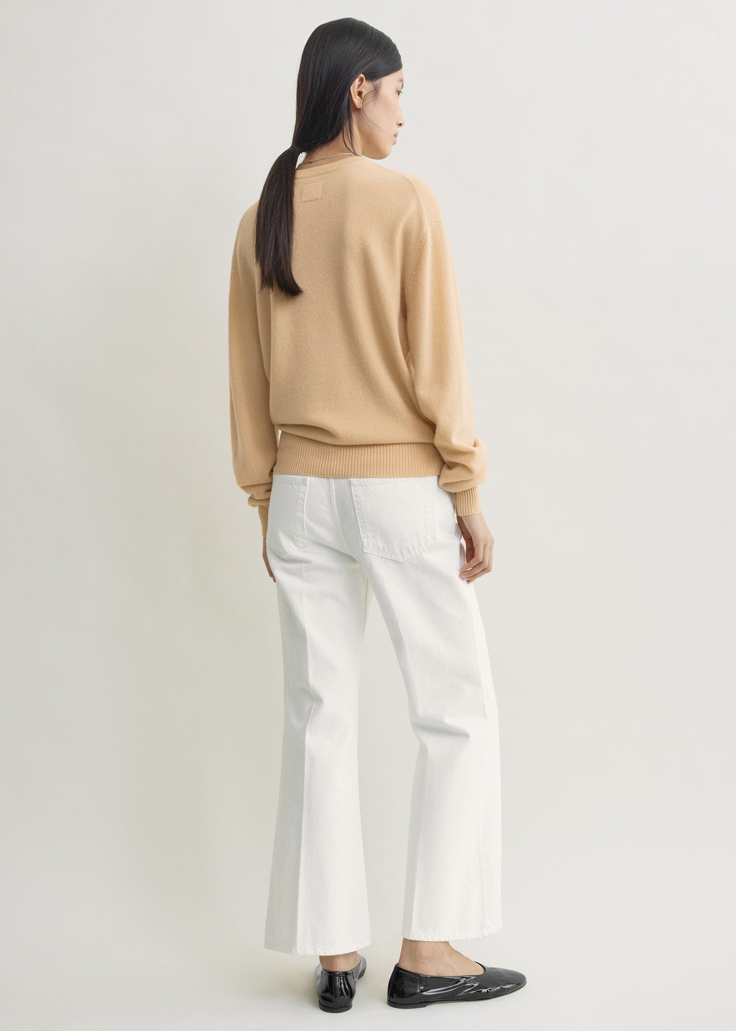 Classic cashmere crew knit pale apricot