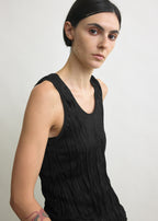 Crinkled knit tank black