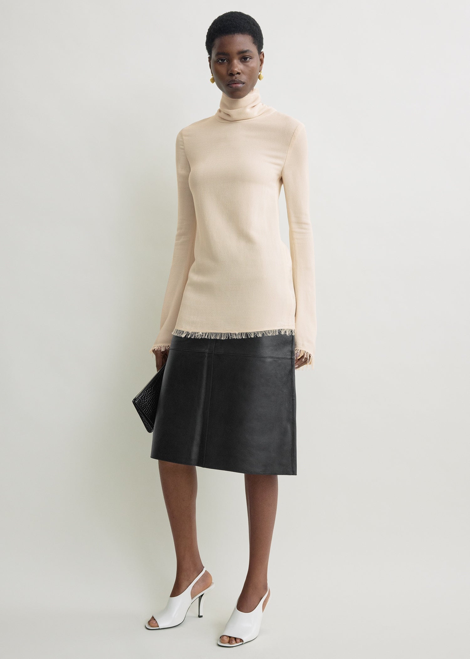 Frayed-edge slim top stone