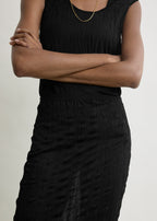 Crinkled knit skirt black