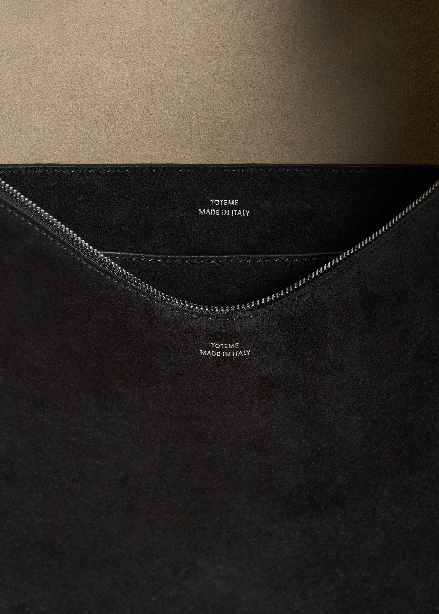 Bevel suede bag black