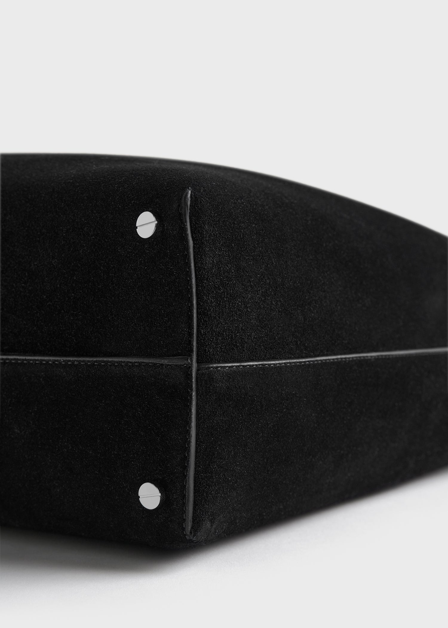 Bevel suede bag black