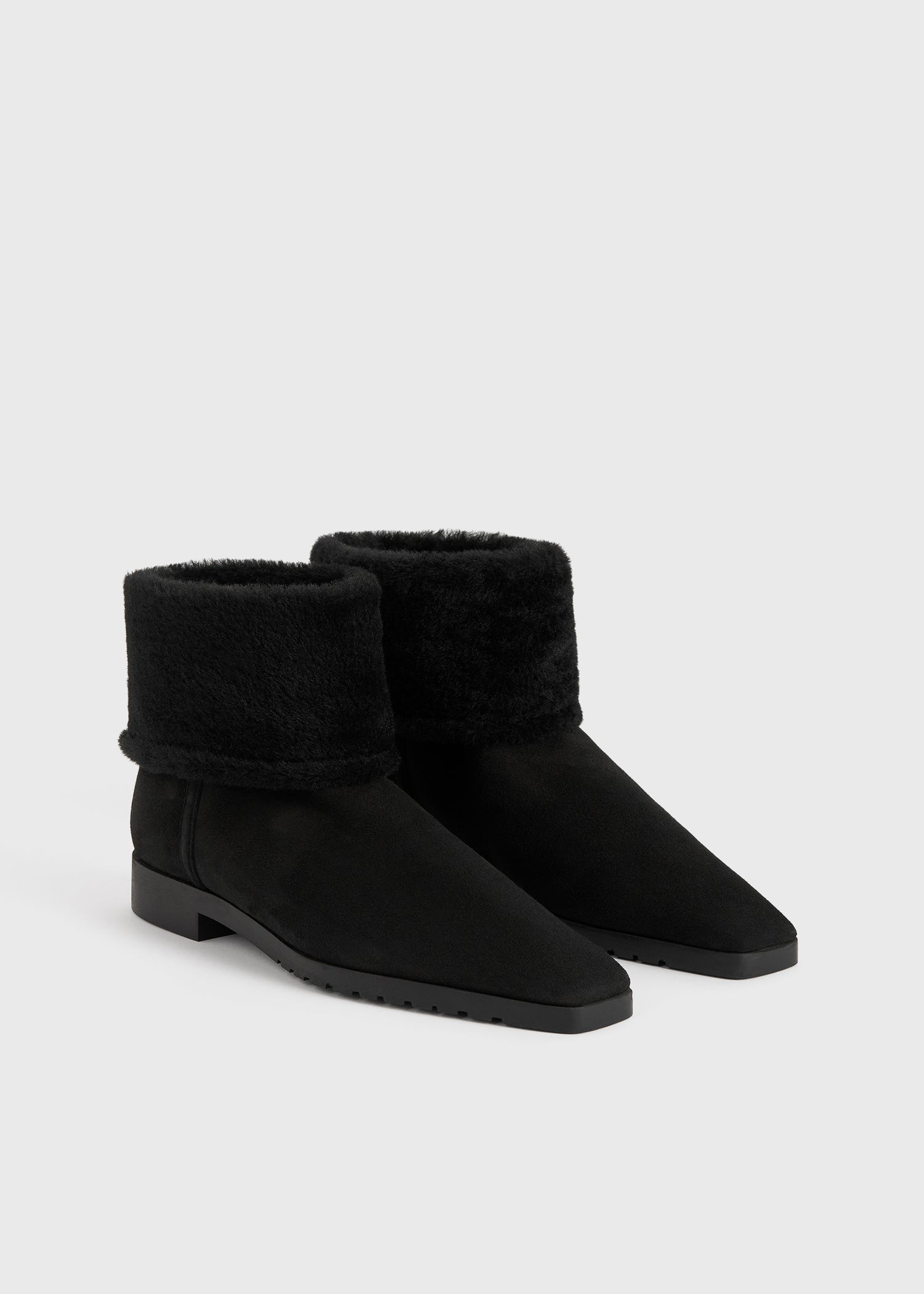 Fold-down shearling boots black