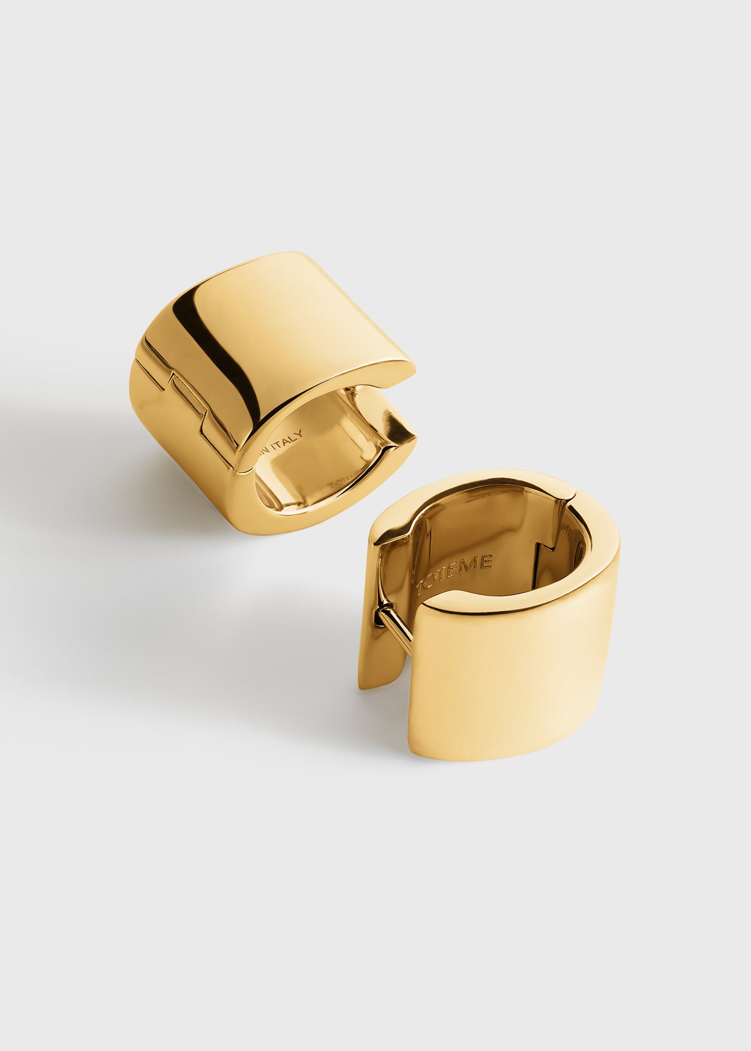 Petite signature hoops gold