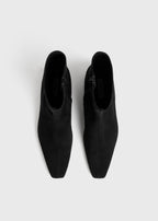 Zipped suede chelsea boots black