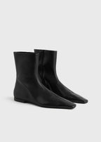 Zipped leather chelsea boots black