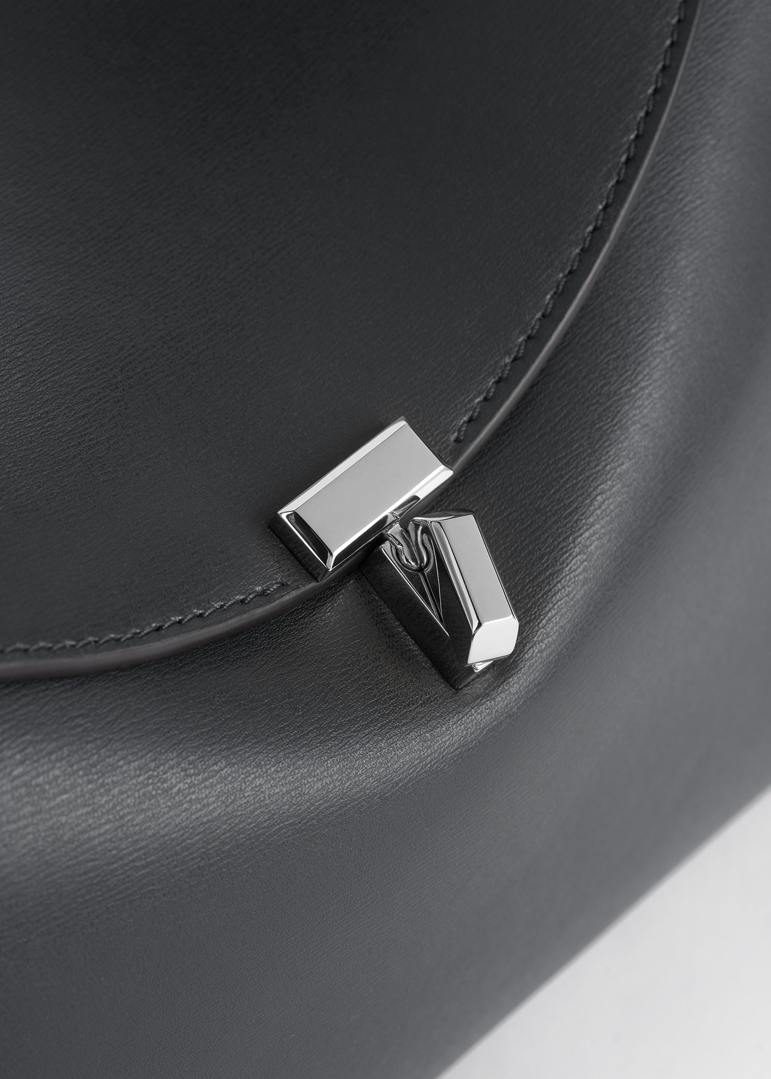 T-lock leather top handle shark