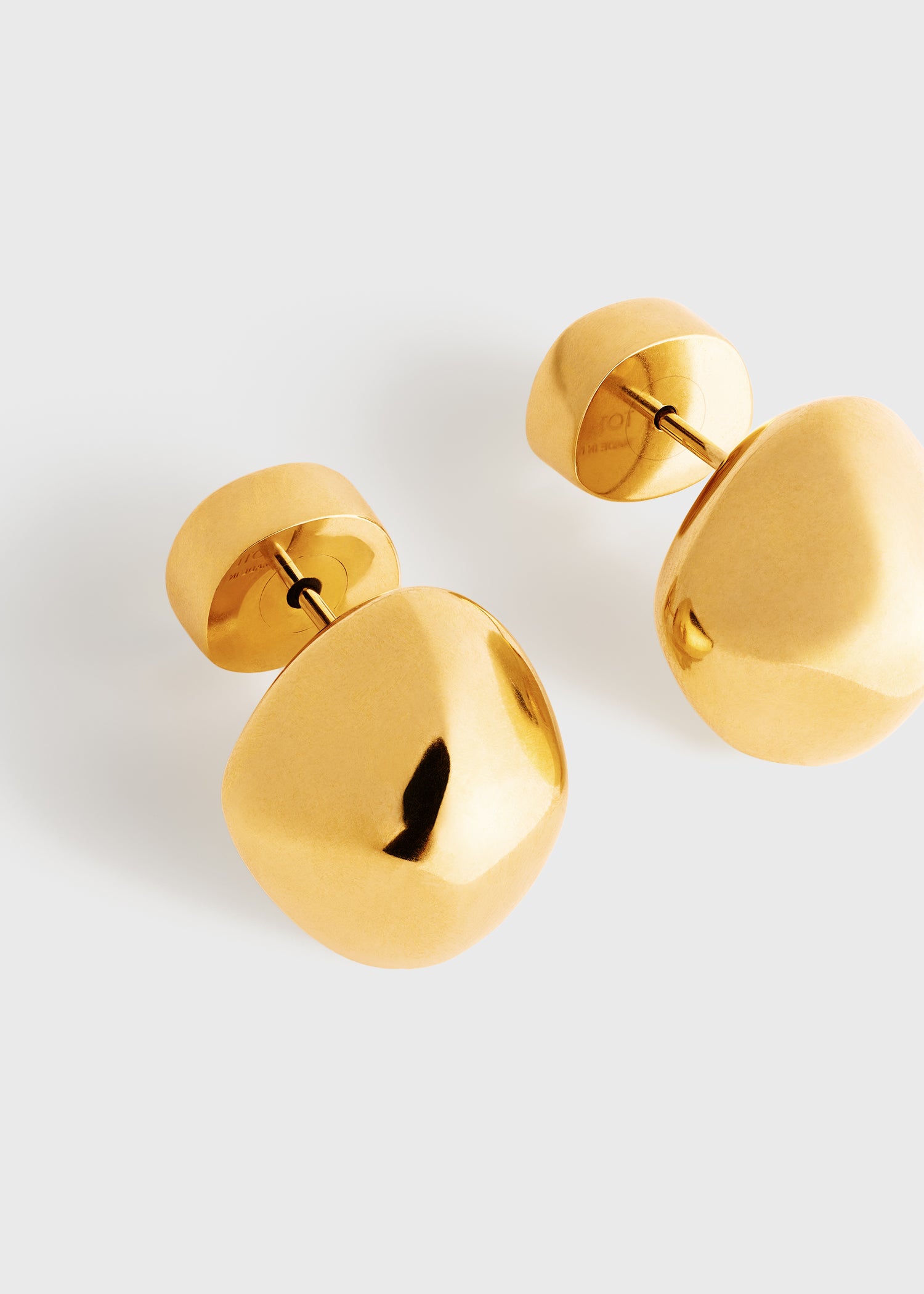 Pebble studs gold