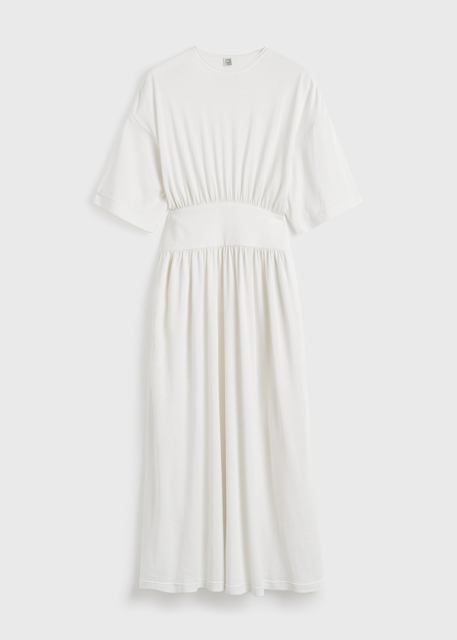 25+ Vestiti bianchi per dipingere di candore l'estate! 146 ###flat_image