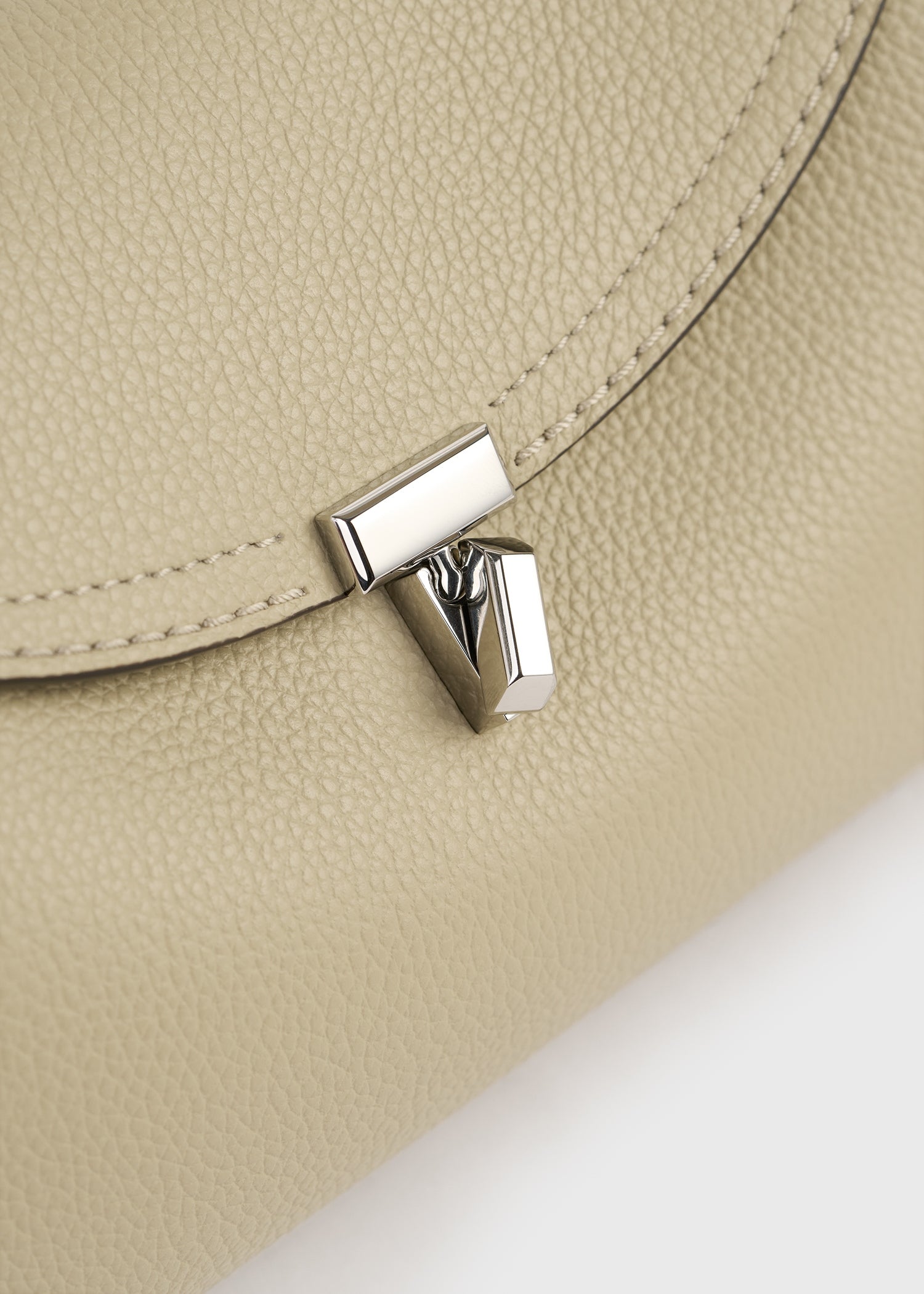T-lock grained-leather shoulder cashew