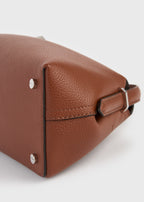 T-lock grained-leather shoulder sienna
