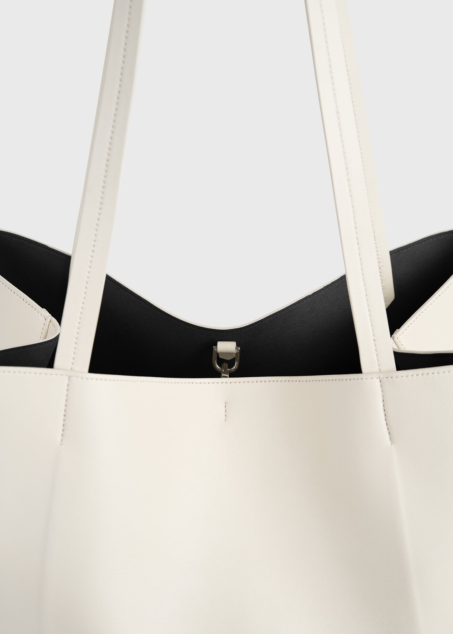 Roam leather tote stone