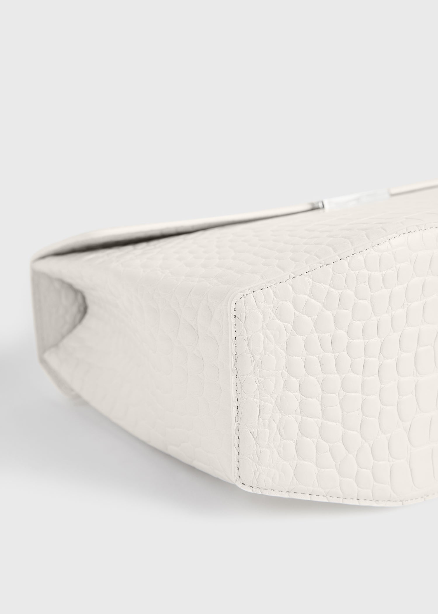 Clip croco-embossed top handle off-white