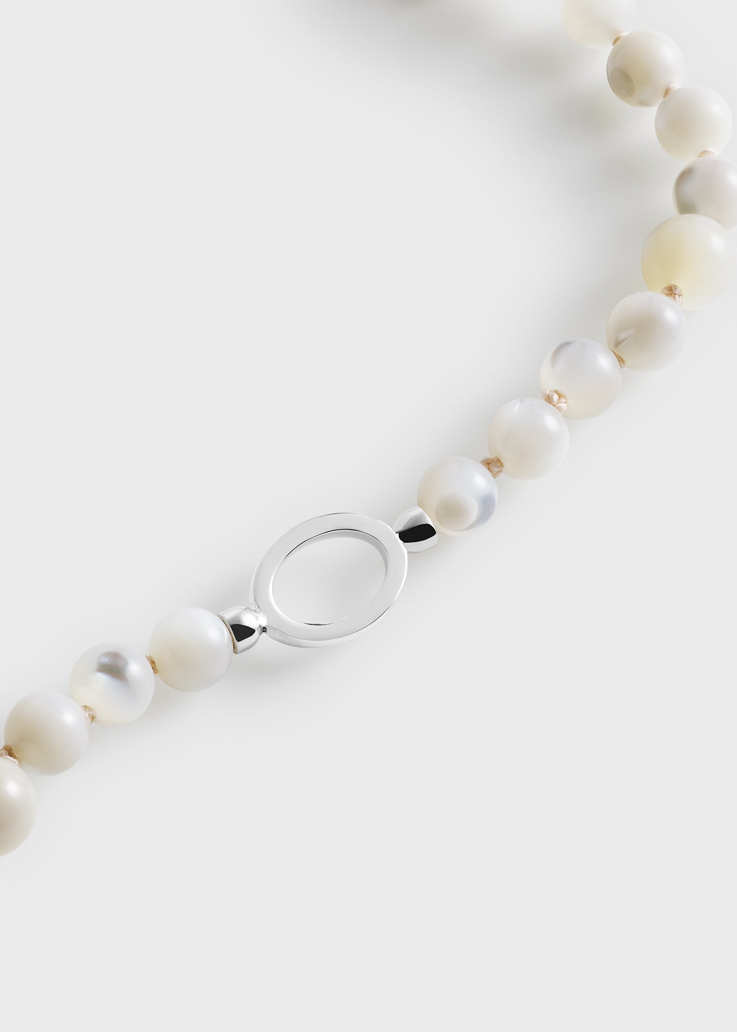 Infinity bead necklace white