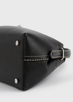 T-lock grained-leather shoulder black