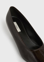 Sharp naplack wedge pumps bark