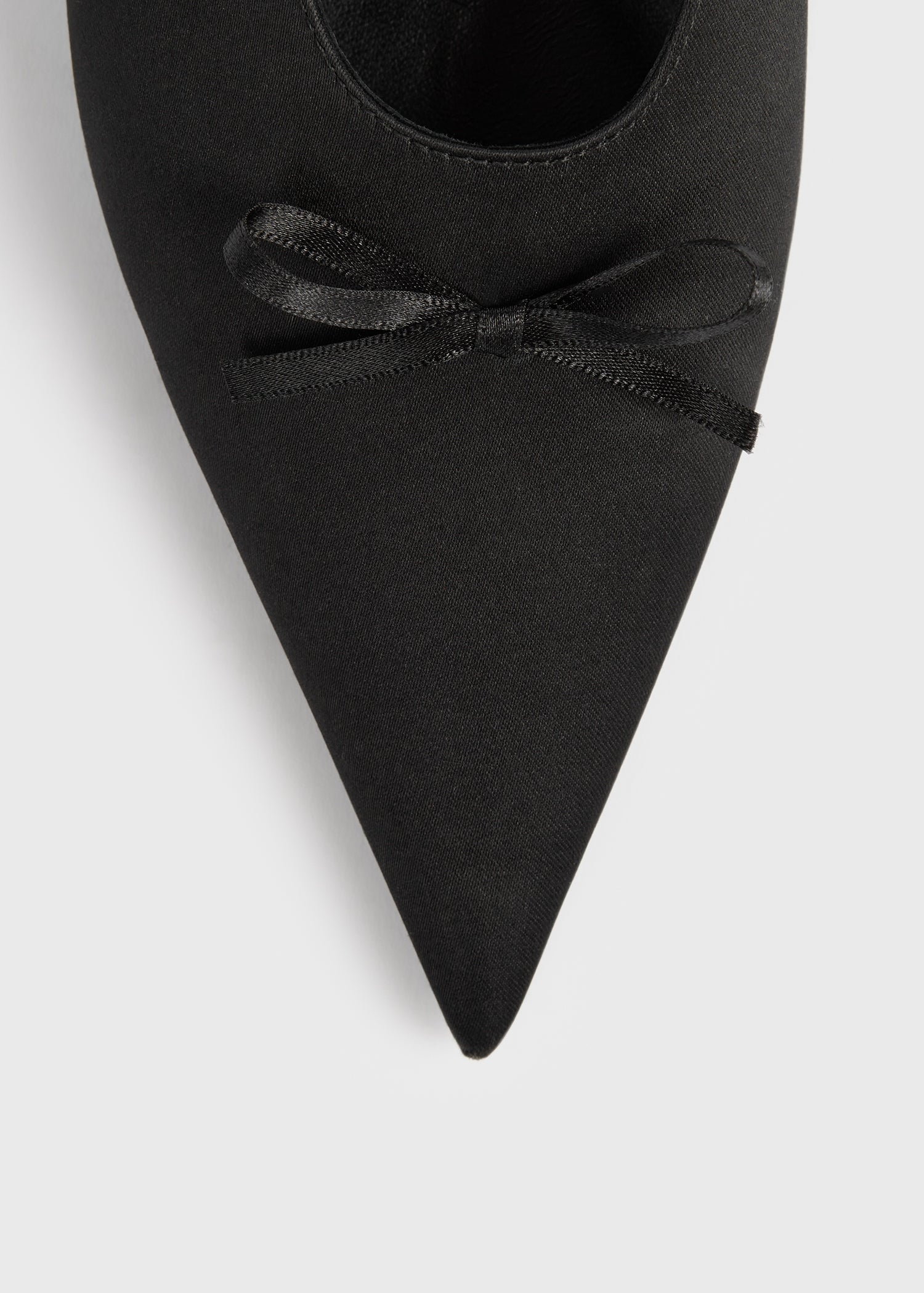 Bow satin kitten pumps black