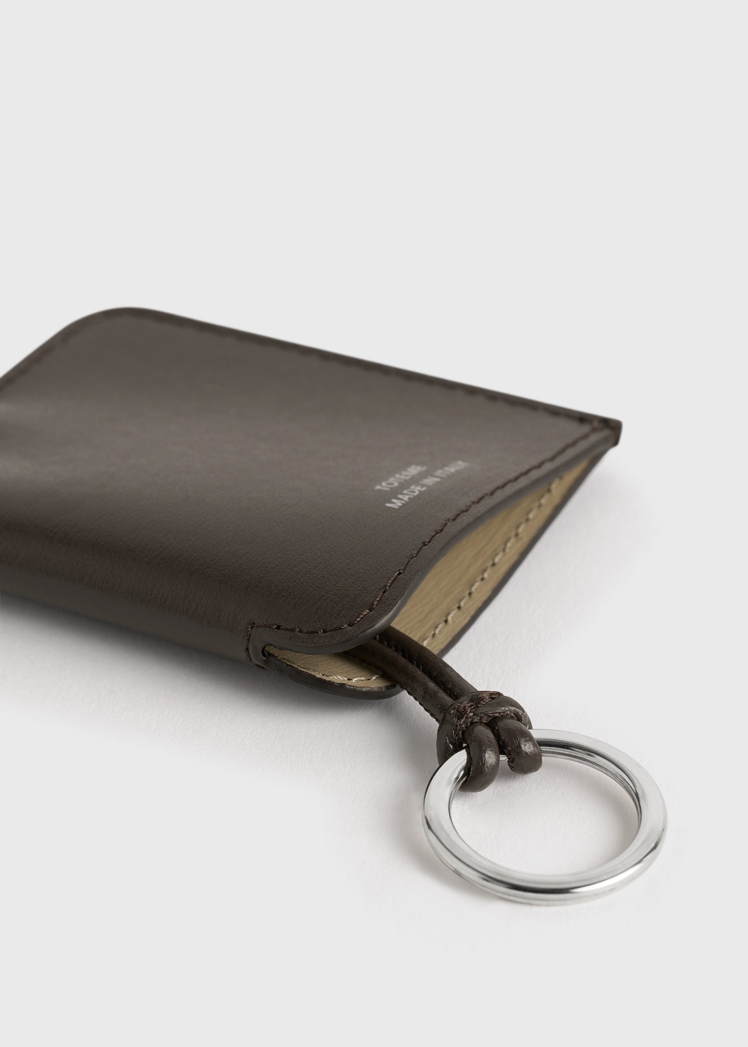 Leather keyring bark