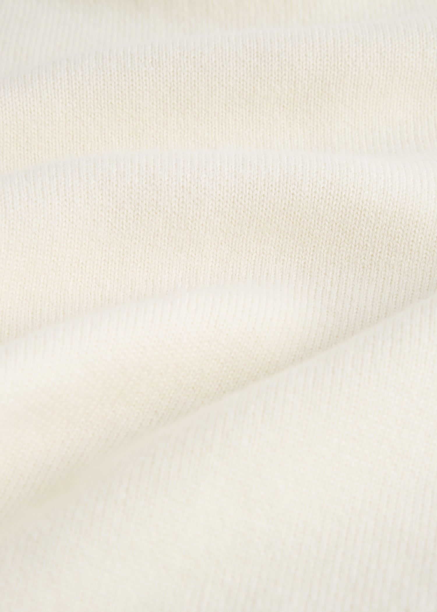 Triangle wool scarf ecru