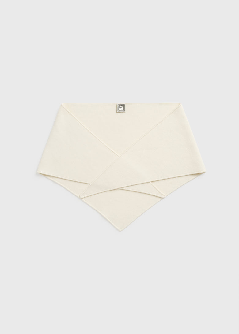 Triangle wool scarf ecru