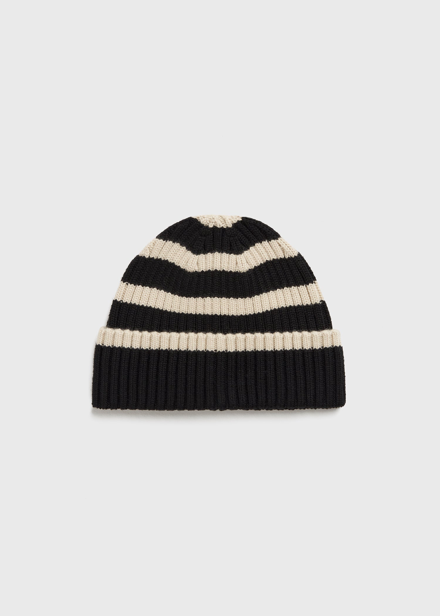 Black and shops white beanie hat