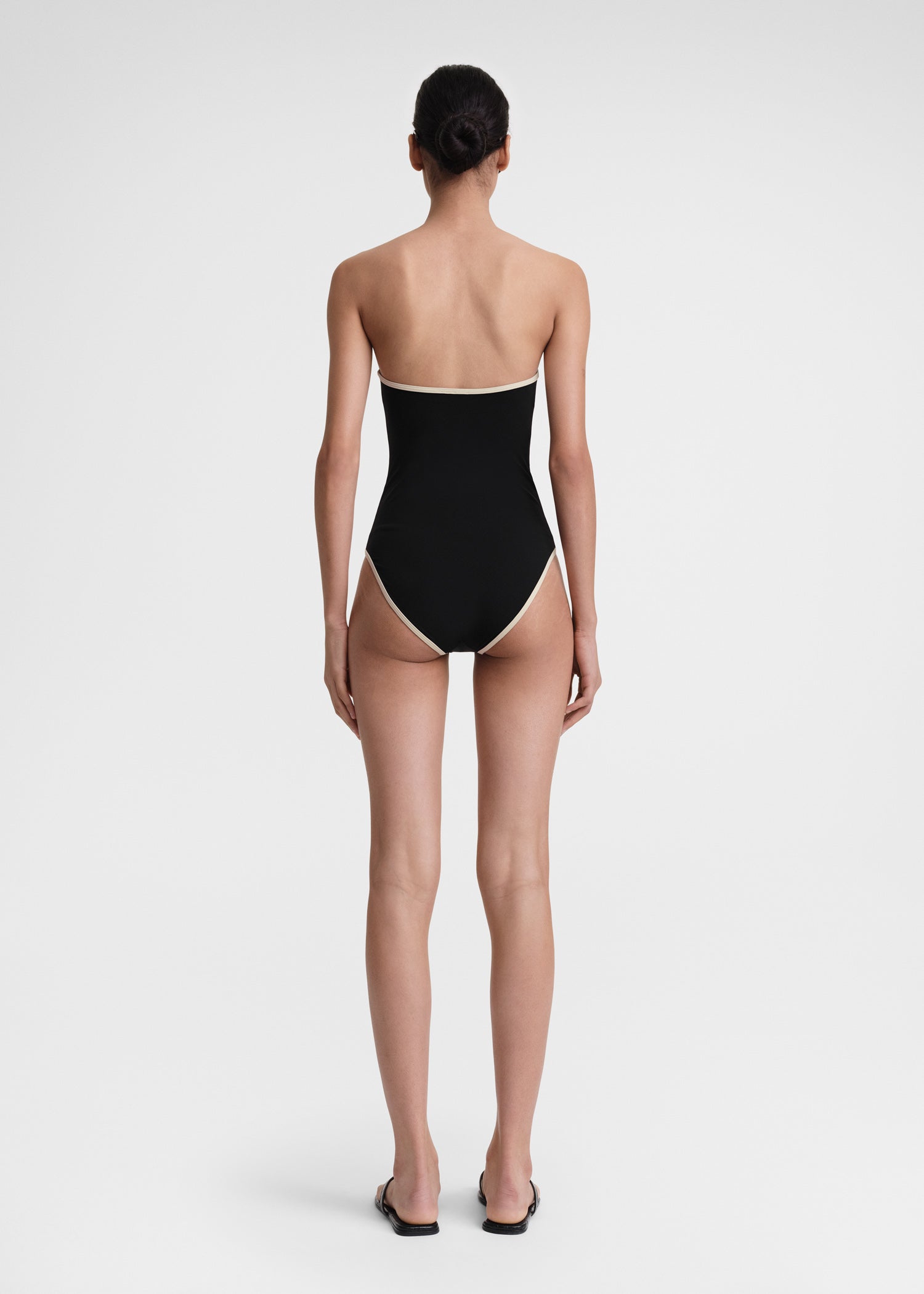 Stripe edge strapless swimsuit black
