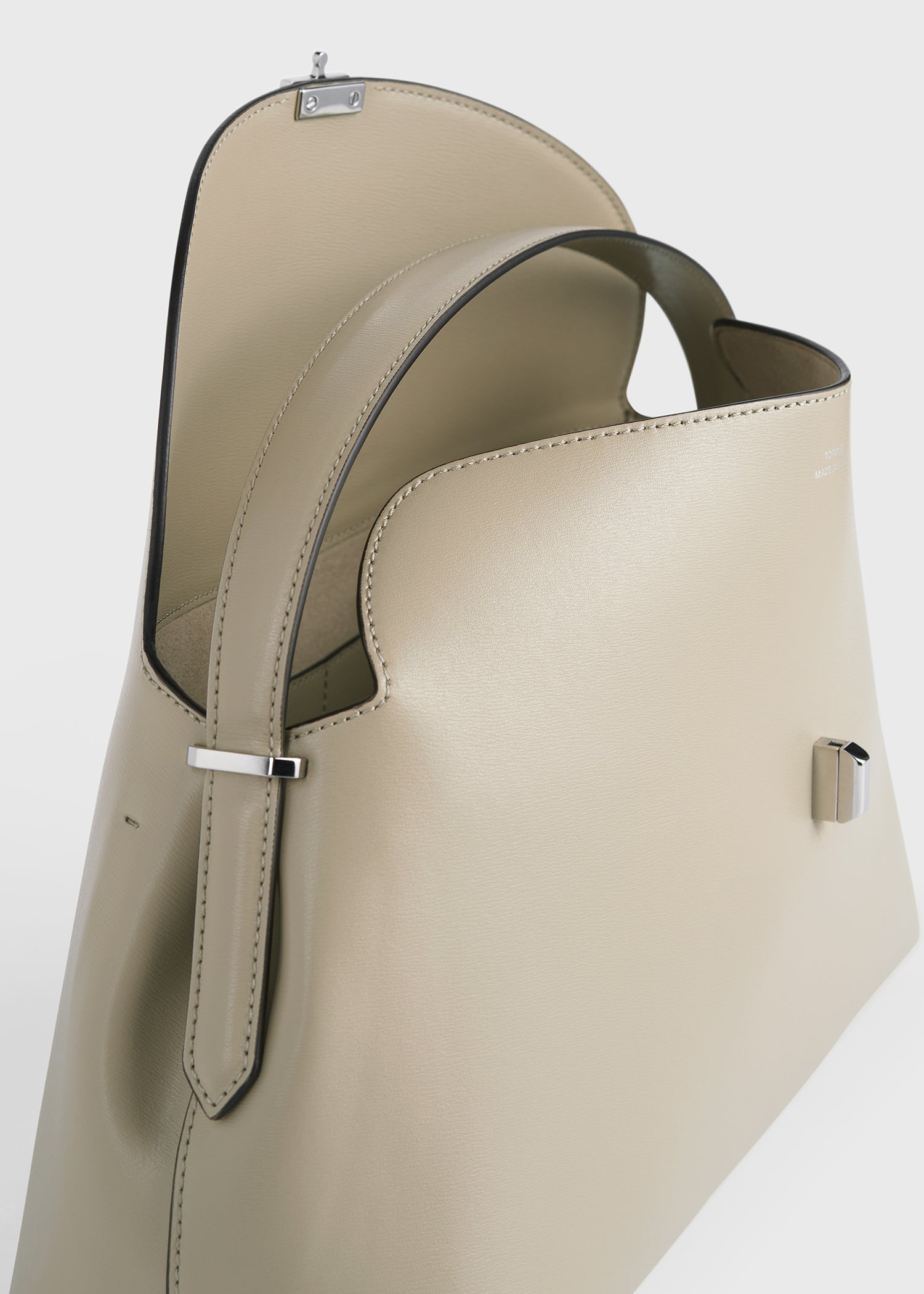 T-lock leather top handle fawn