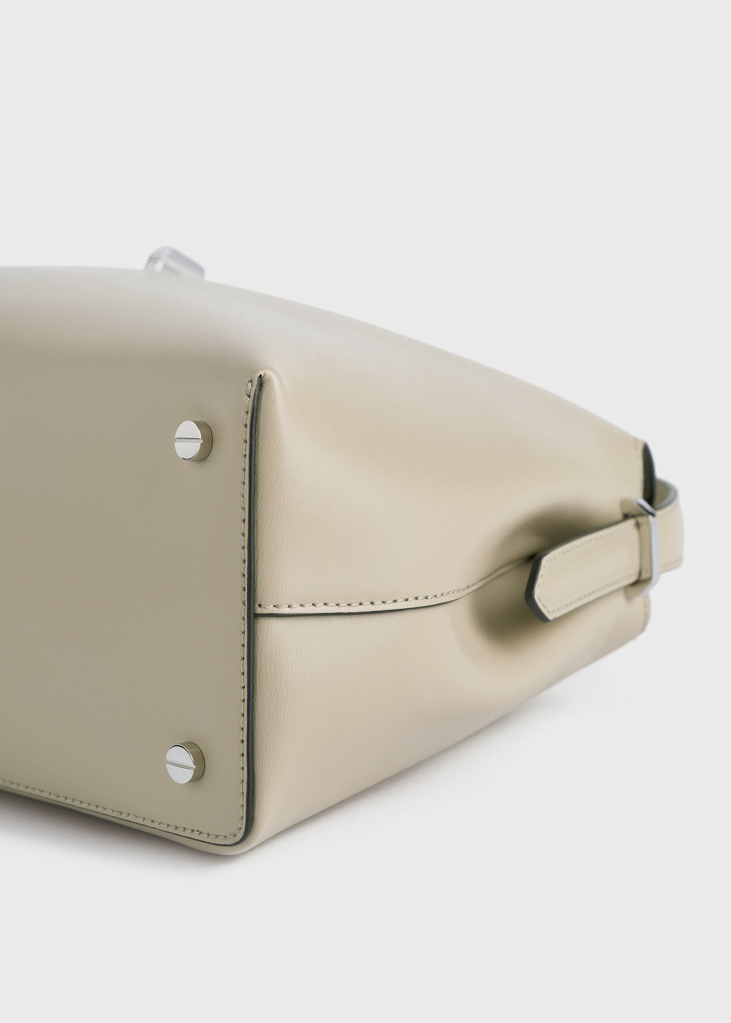 T-lock leather top handle fawn