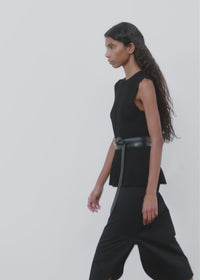 Curved-hem cotton skirt black
