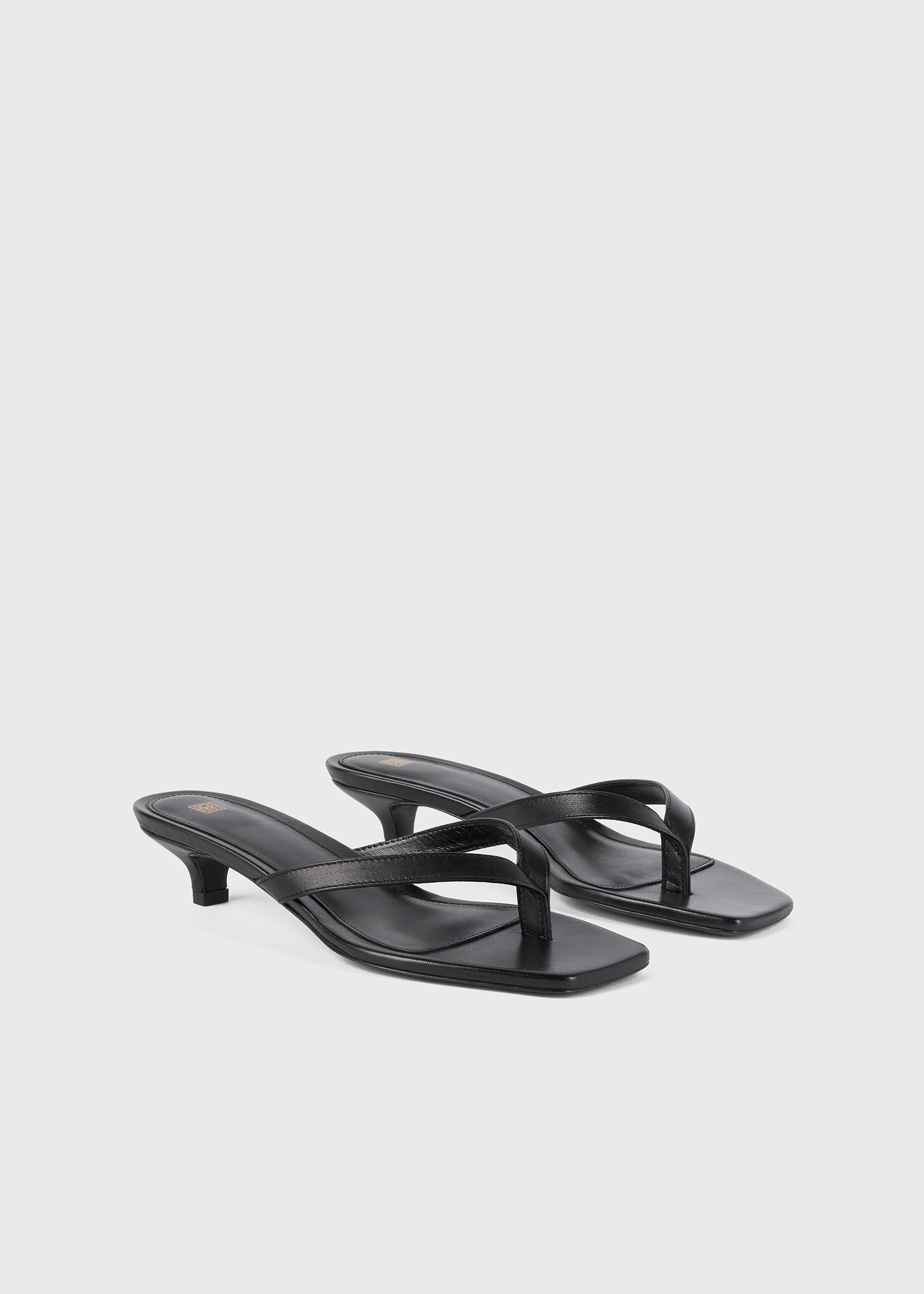 Leather heeled flip flops black – TOTEME